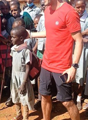 UNE SACREE  AVENTURE