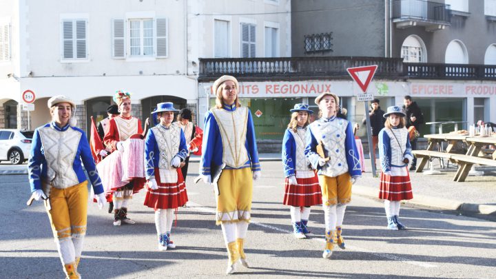 mascarade a MAuleon 3 avril 2022 6 copie scaled 1