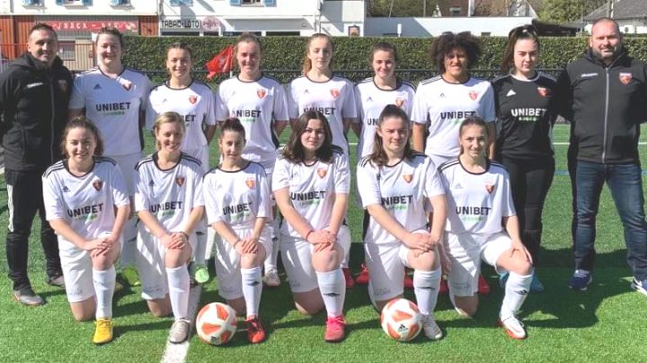 Les seniors féminines du SAM football