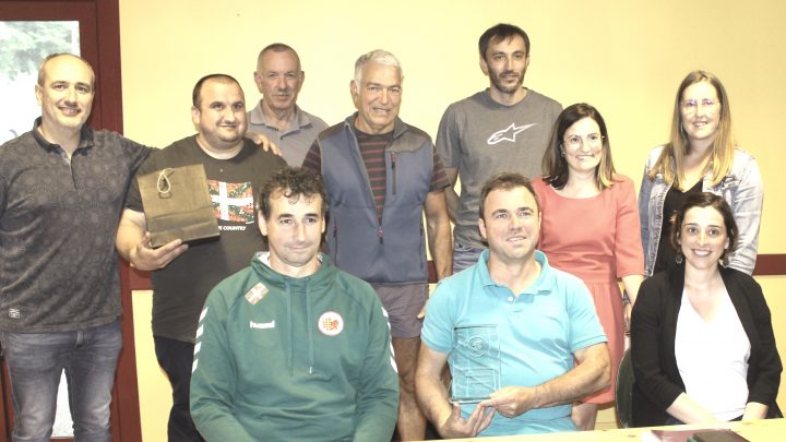 LE ZIBERO A DU PAIN SUR LA PLANCHE