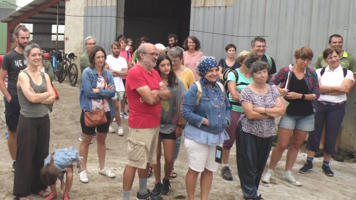 W E PAYSAN VISITE A LA FERME