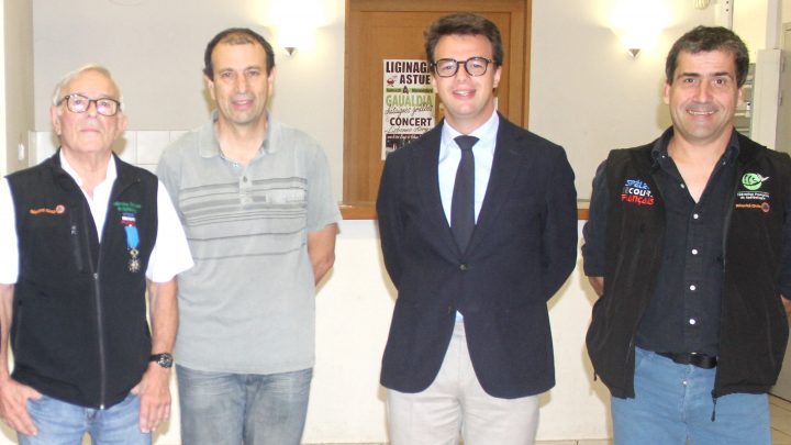 Mr le maire honoré !