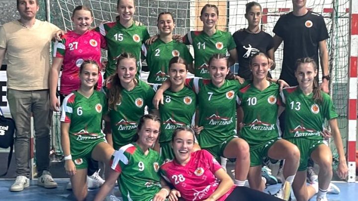 Les 18 ans filles 1 du Zibero Sport