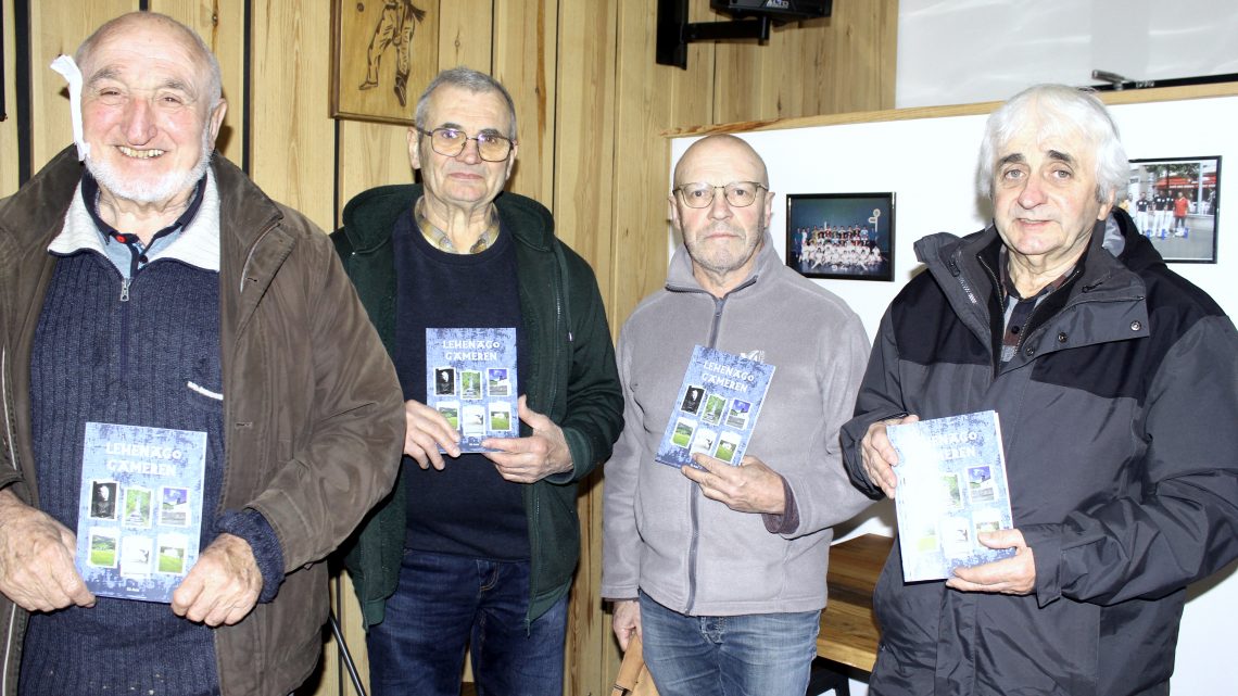 Su Azia propose un livre