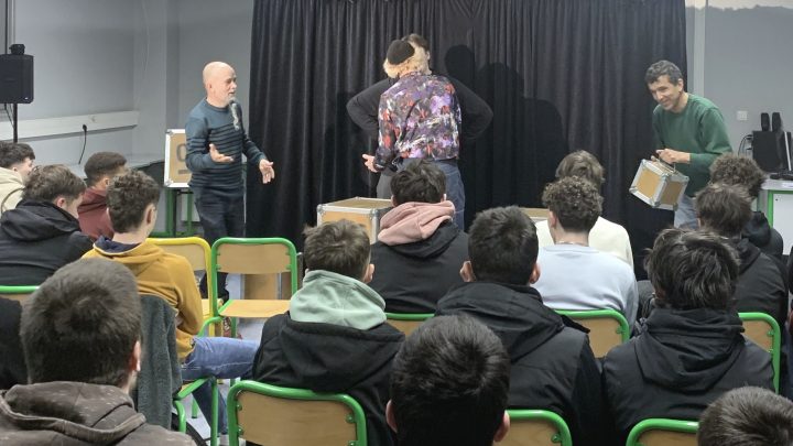 INTERVENTION THEATRE AU LP CHAMPO